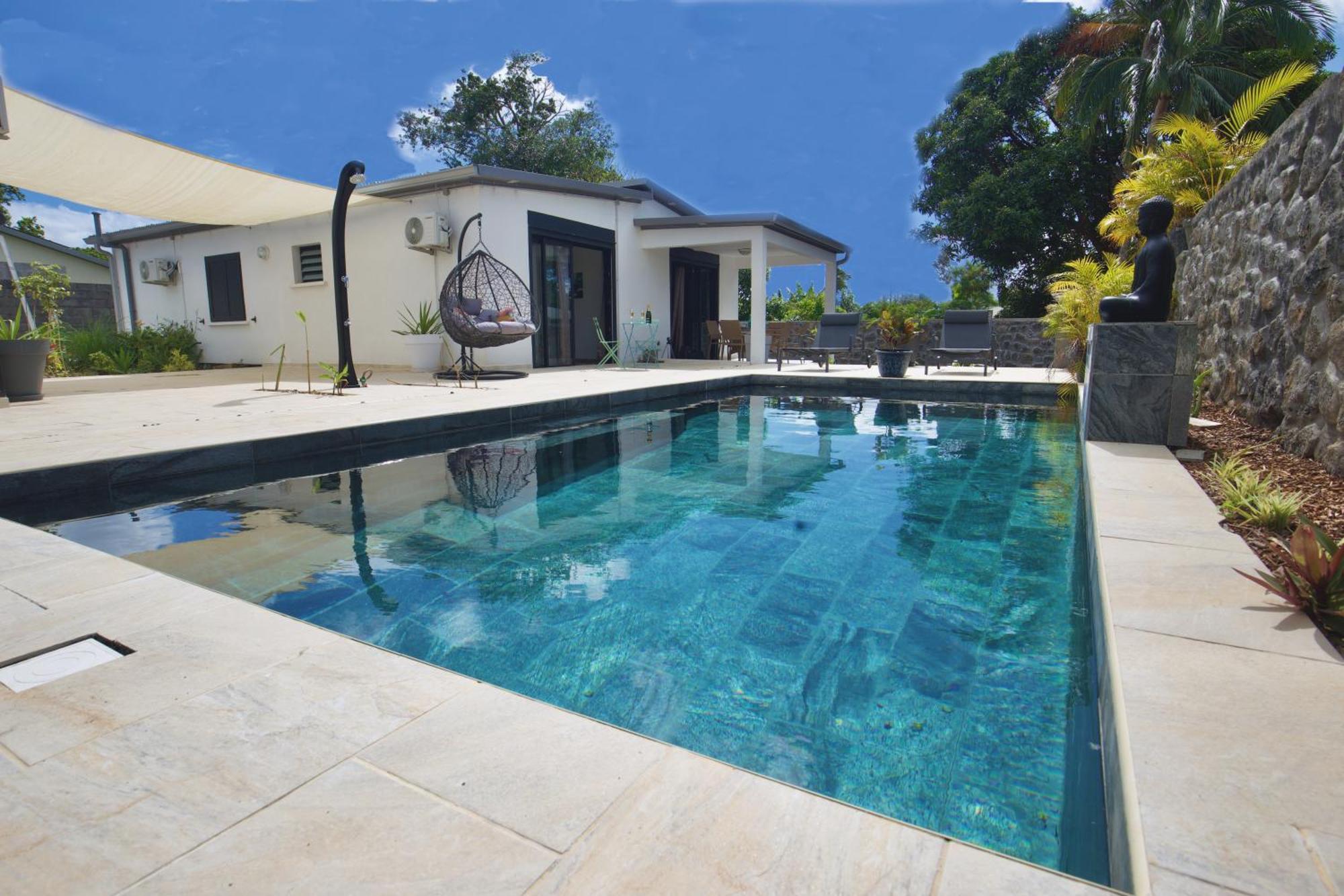 Le Beau Vallon 1- Jacuzzi Privatif Et Piscine Chauffee Partagee Сен-Бенуа Екстер'єр фото